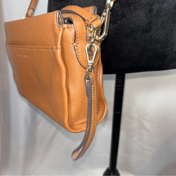 🔥SALE VINCE CAMUTO Bry Dark Rum Leather Small Crossbody Handbag - Picture 4 of 9